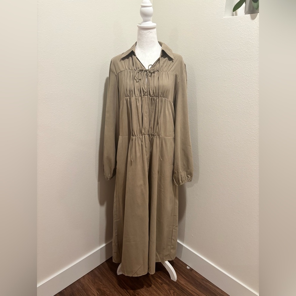 Maxi long sleeved dress w/o waist tie and drawstring neck line.